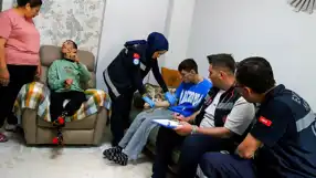 Yatalak Hastalar Evde Şifa Buluyor